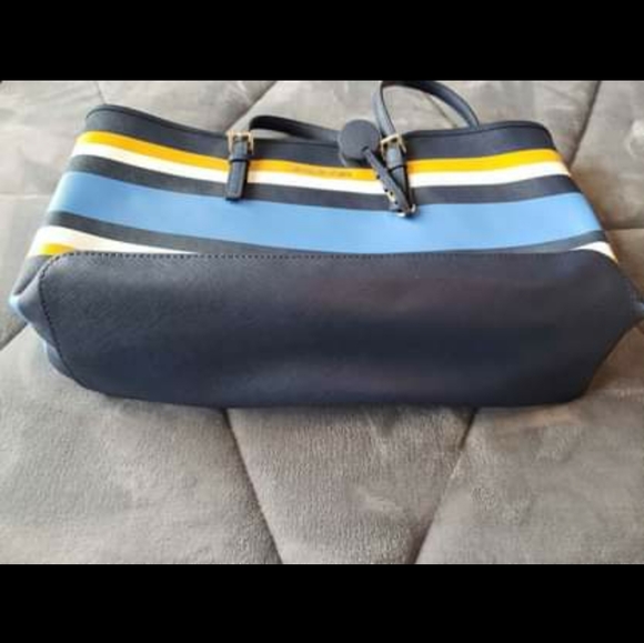 Brand new Michael Kors Purse - Picture 7 of 7